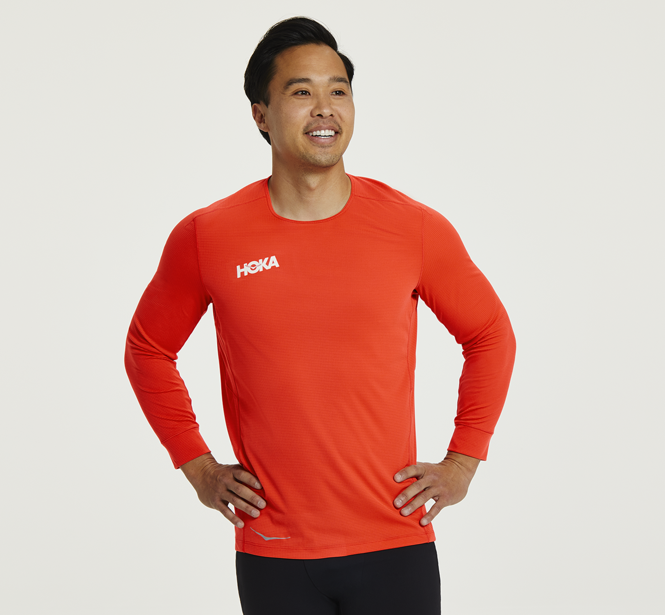 【お気にいる】 3/4 Performance HOKA Sleeve LT HOKA® | Men for 陸上用シャツ
