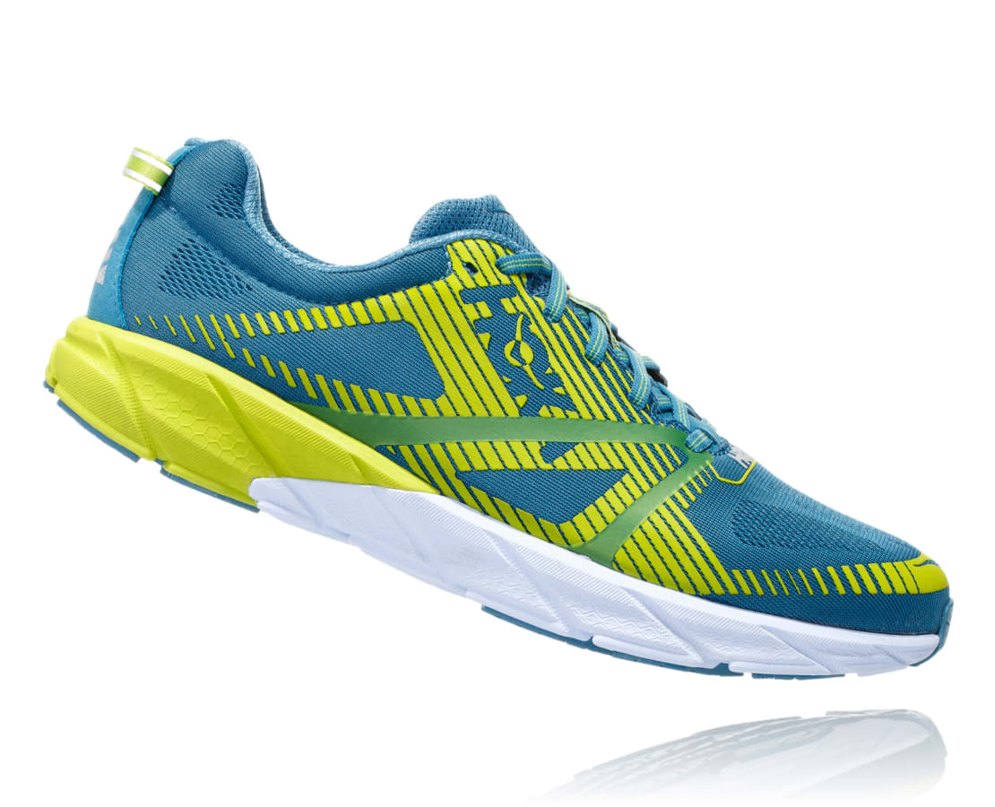 under armour hiking shoes