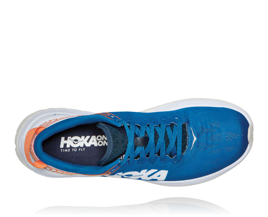 HOKA ONE ONE＞ のフィット感を強化したシームレスデザインの新