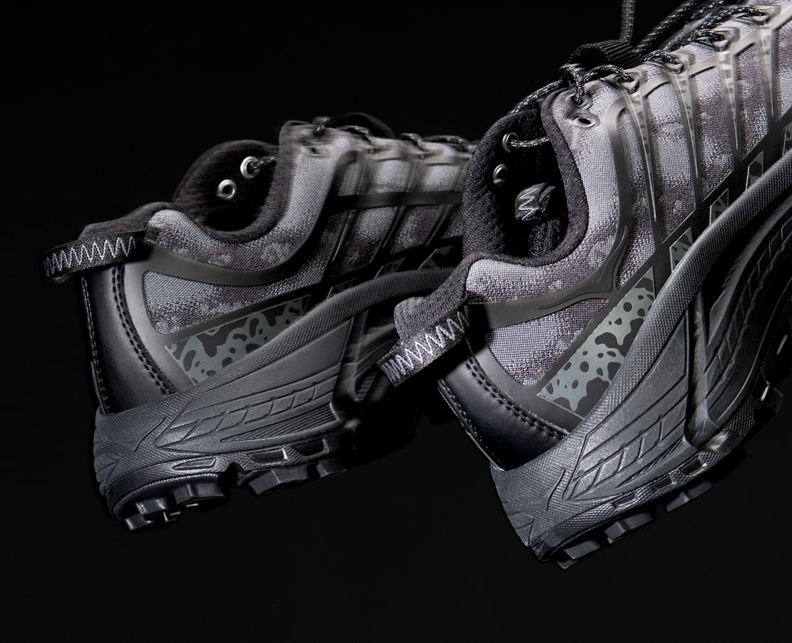 超格安価格 for Three2 Mafate Stealth/Tech ONE® ONE HOKA | ONE® ONE HOKA 靴