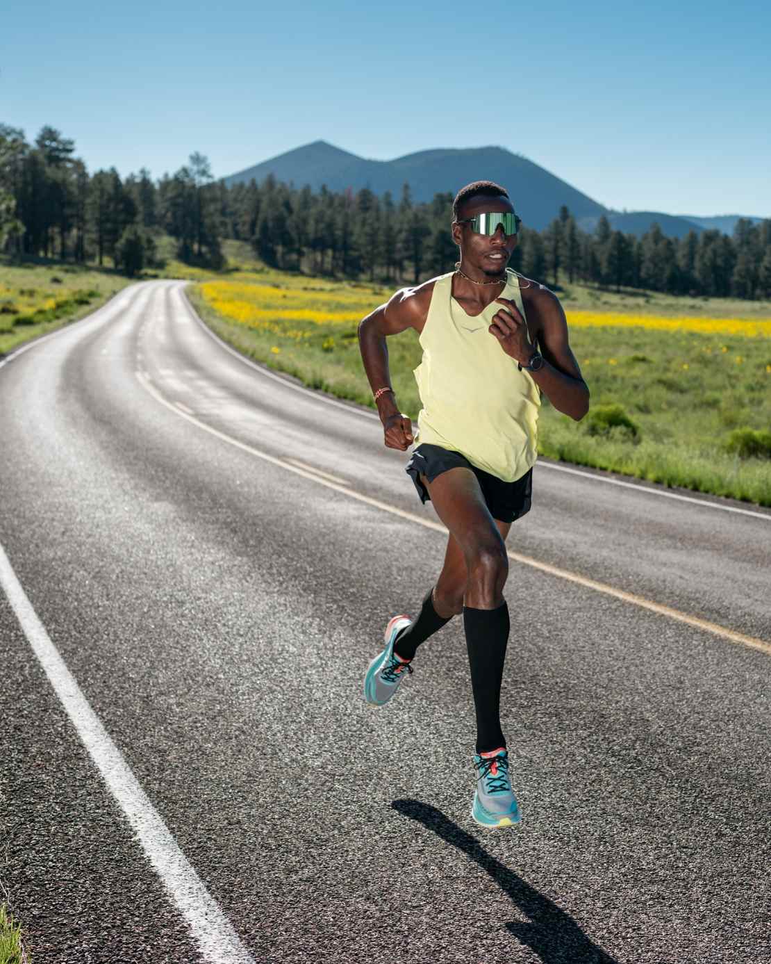 HOKA®公式サイト【レース デイ スプリット ショーツ|RACE DAY