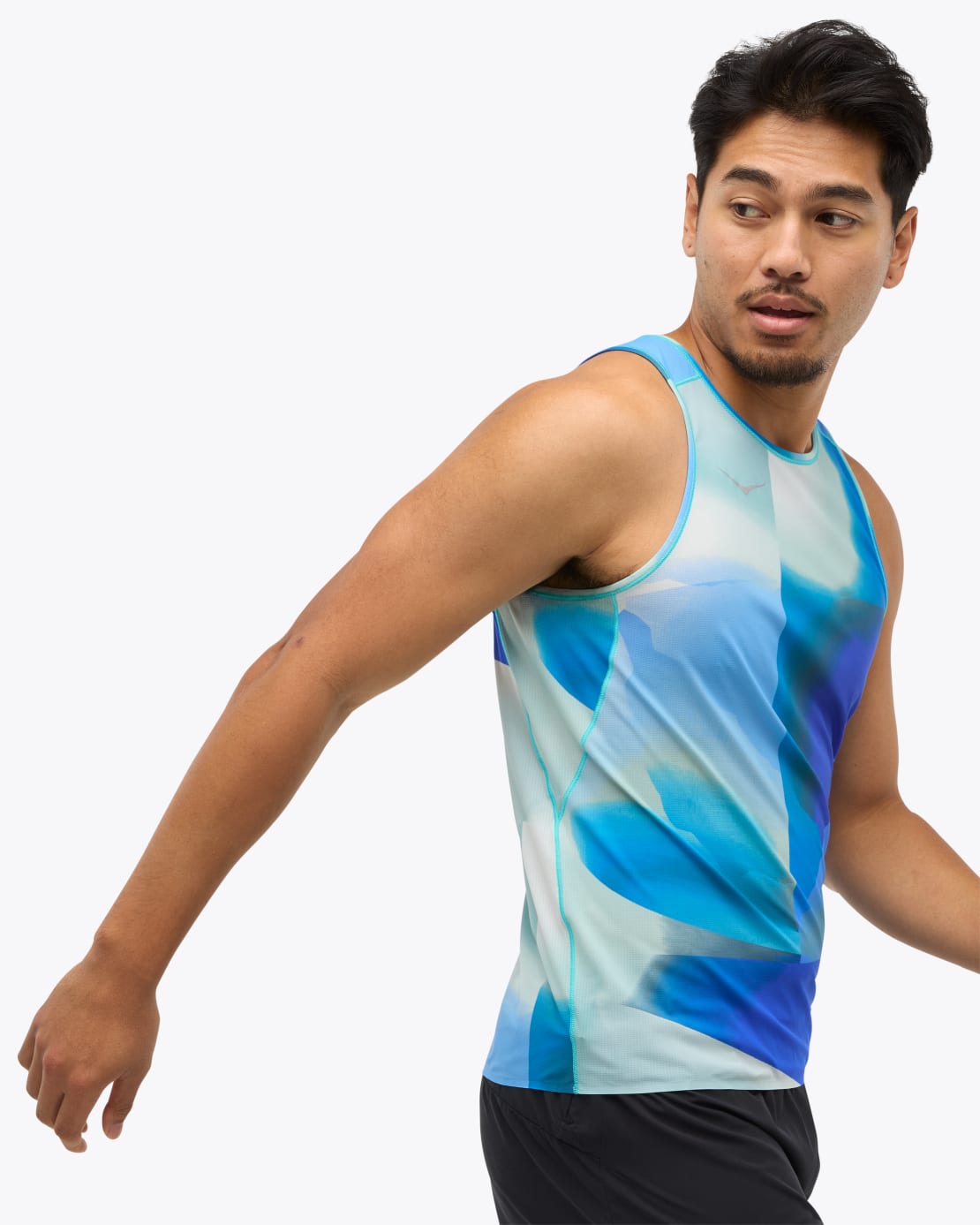 HOKA®公式サイト【エアロライト ラン タンク|AIROLITE RUN TANK