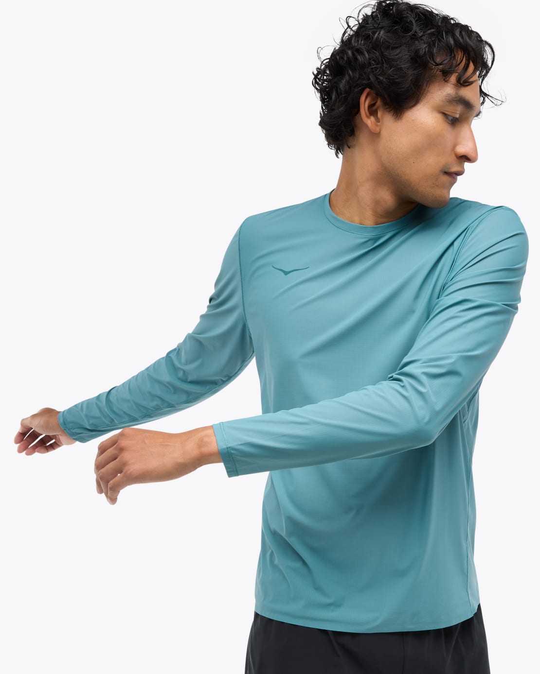HOKA®公式サイト【エアロライト ラン ロング スリーブ|AIROLITE