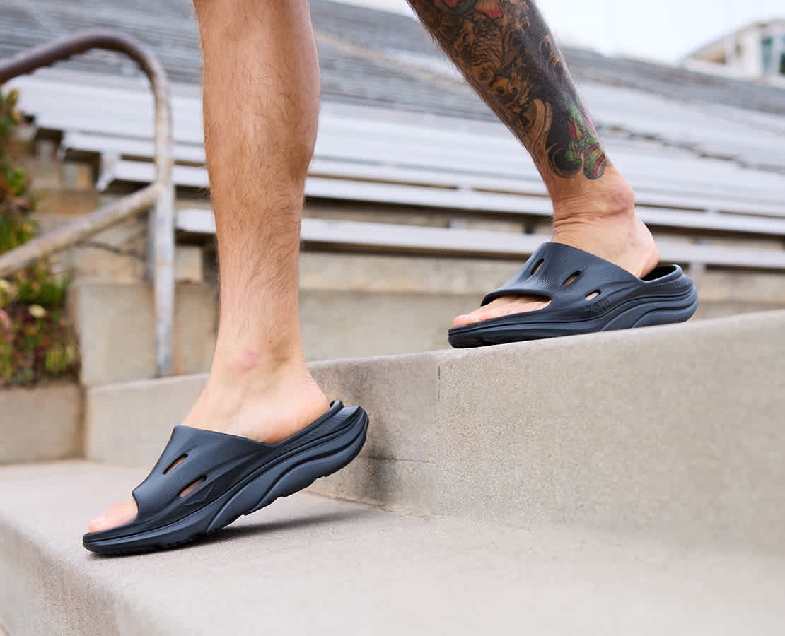 口豪奢 HOKA®公式サイト【オラ リカバリー スライド 3|ORA RECOVERY 靴