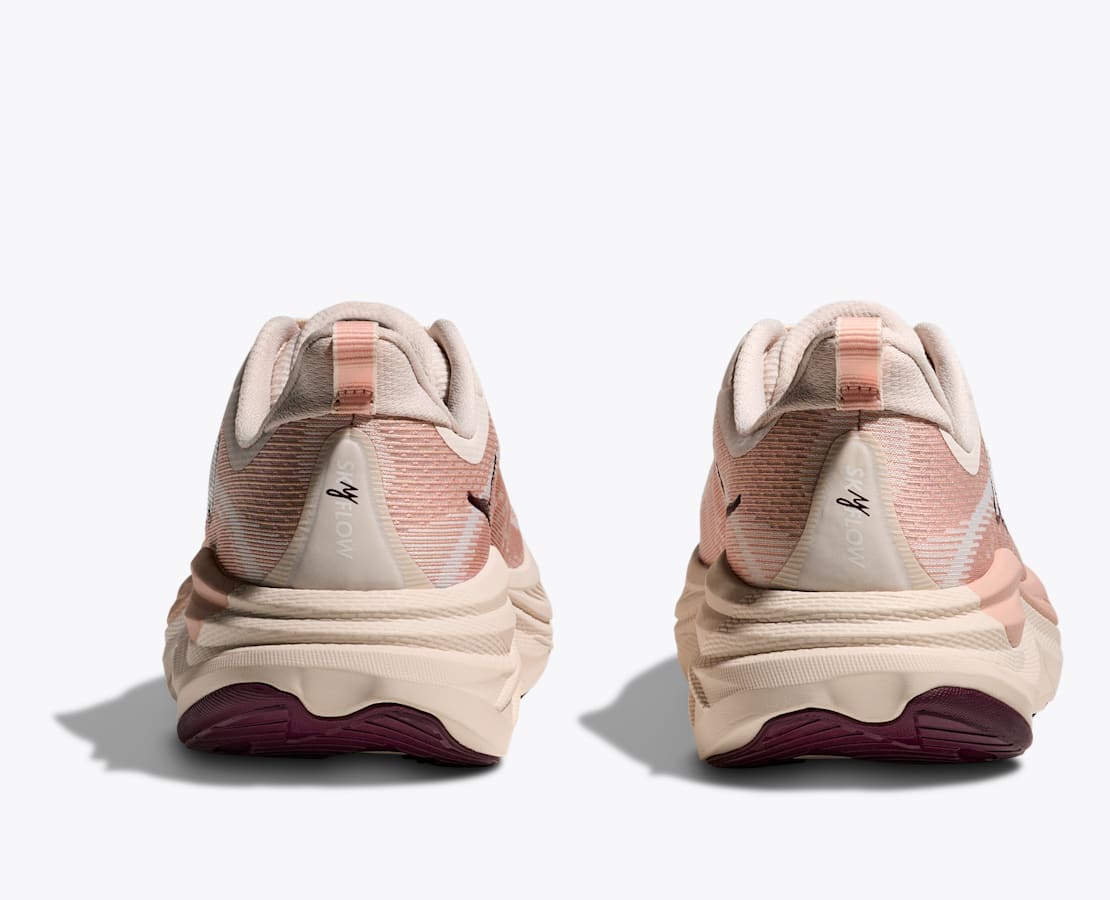 【極美品】HOKA ONEONE SKYFLOW スカイフロー　　ピンク24㎝ 極美品】HOKA ONEONE SKYFLOW スカイフロー ピンク24㎝