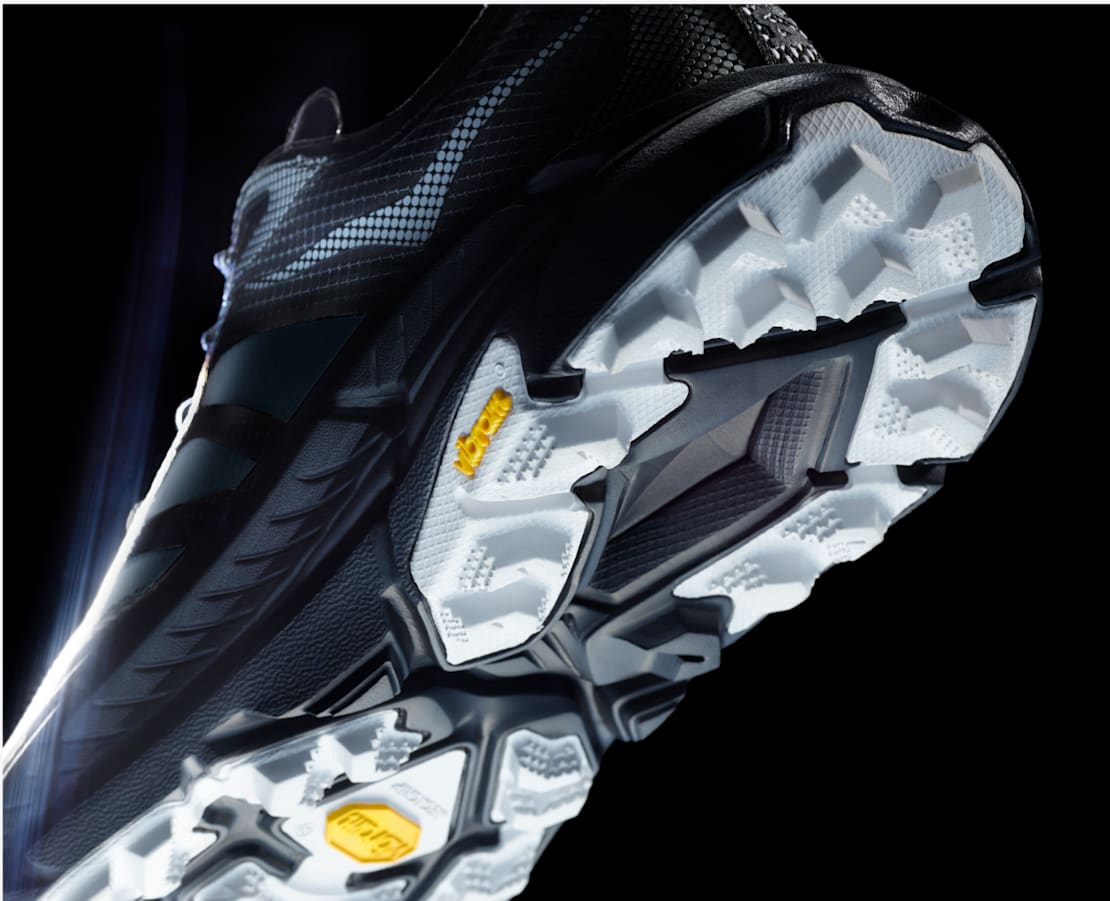 HOKA®公式サイト【ステルス/テック マファテ スピード 4 LITE