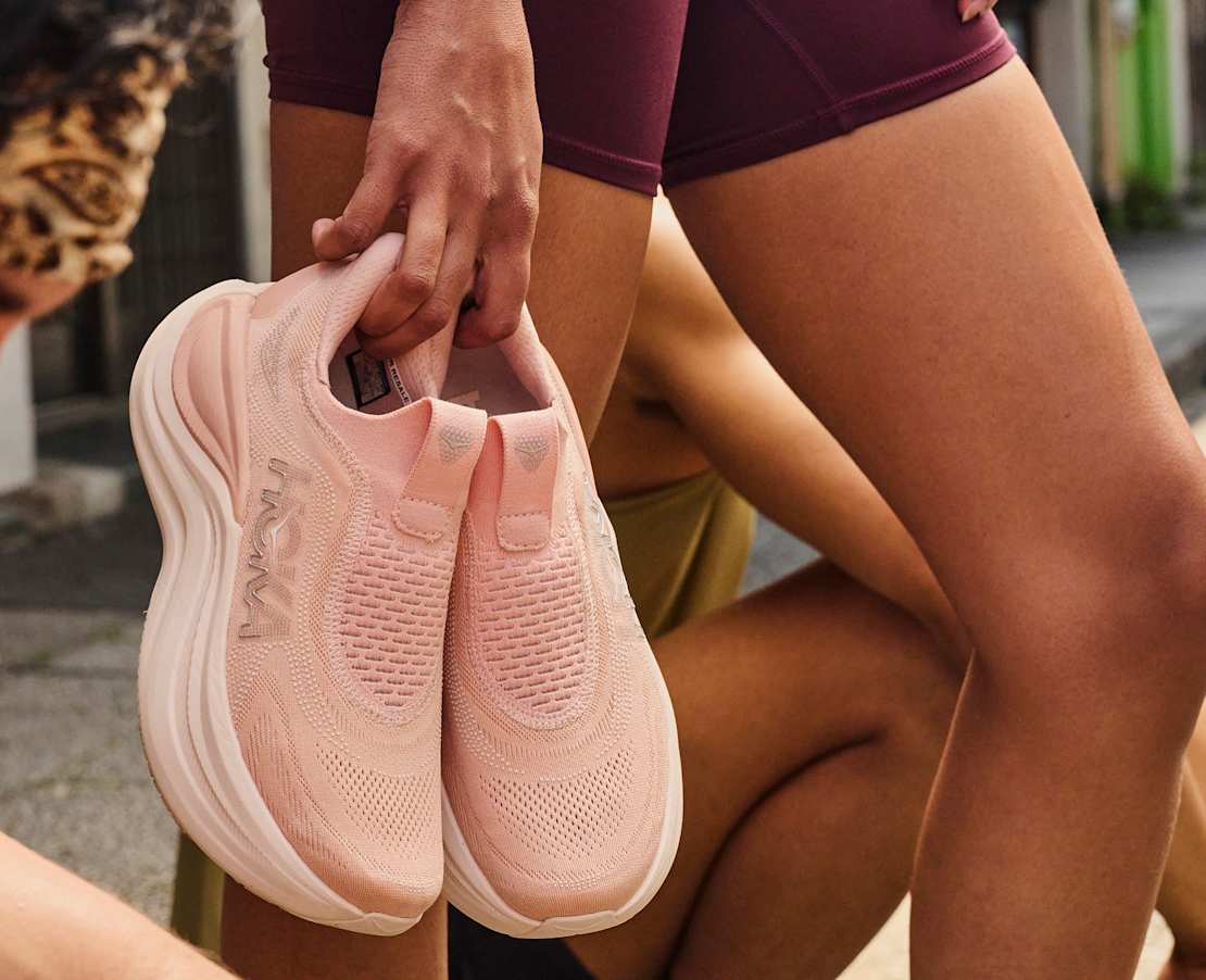 HOKA®公式サイト【スカイワード レースレス|SKYWARD LACELESS