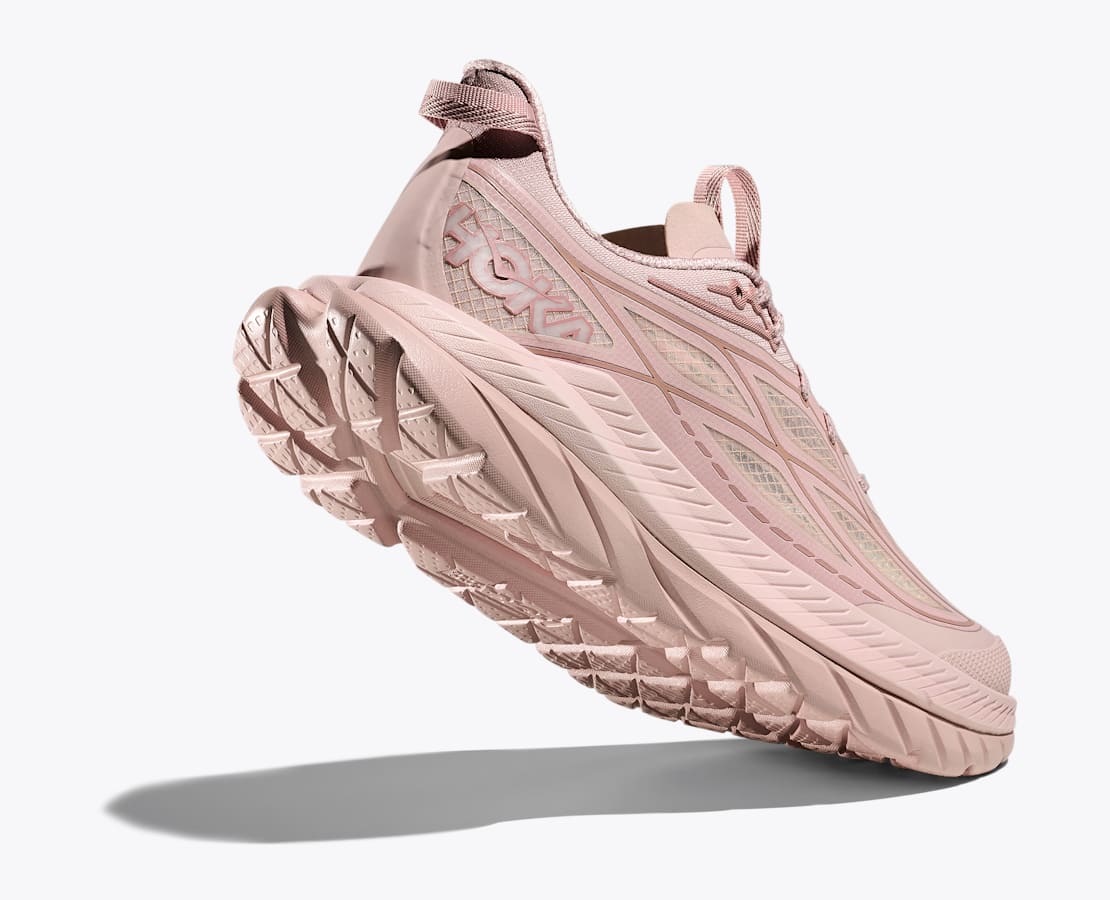 HOKA®公式サイト【マッハ リマスタード|Mach Remastered 1176251