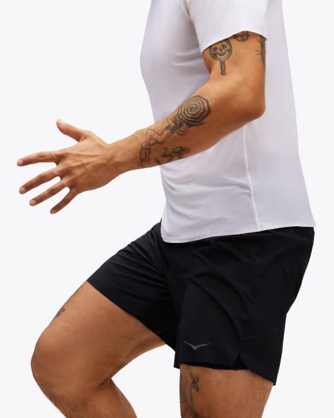 【再入荷！】 HOKA®公式サイト【グライド 7インチ 2イン1 ショーツ|GLIDE ウォーキング・ランニングウェア