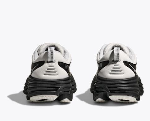 オガ⭐︎ 鮮やかで立体的な“Onitsuka Tiger”の文字がプリントされた