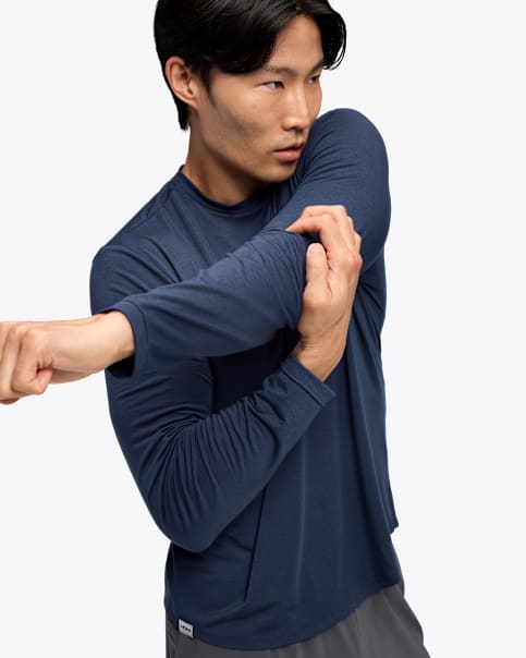 ホカオネオネ ロングスリーブTシャツ HOKA®公式サイト【Hoka エッセンシャル ロングスリーブ T|HOKA