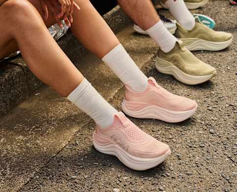 HOKA®公式サイト【スカイワード レースレス|SKYWARD LACELESS