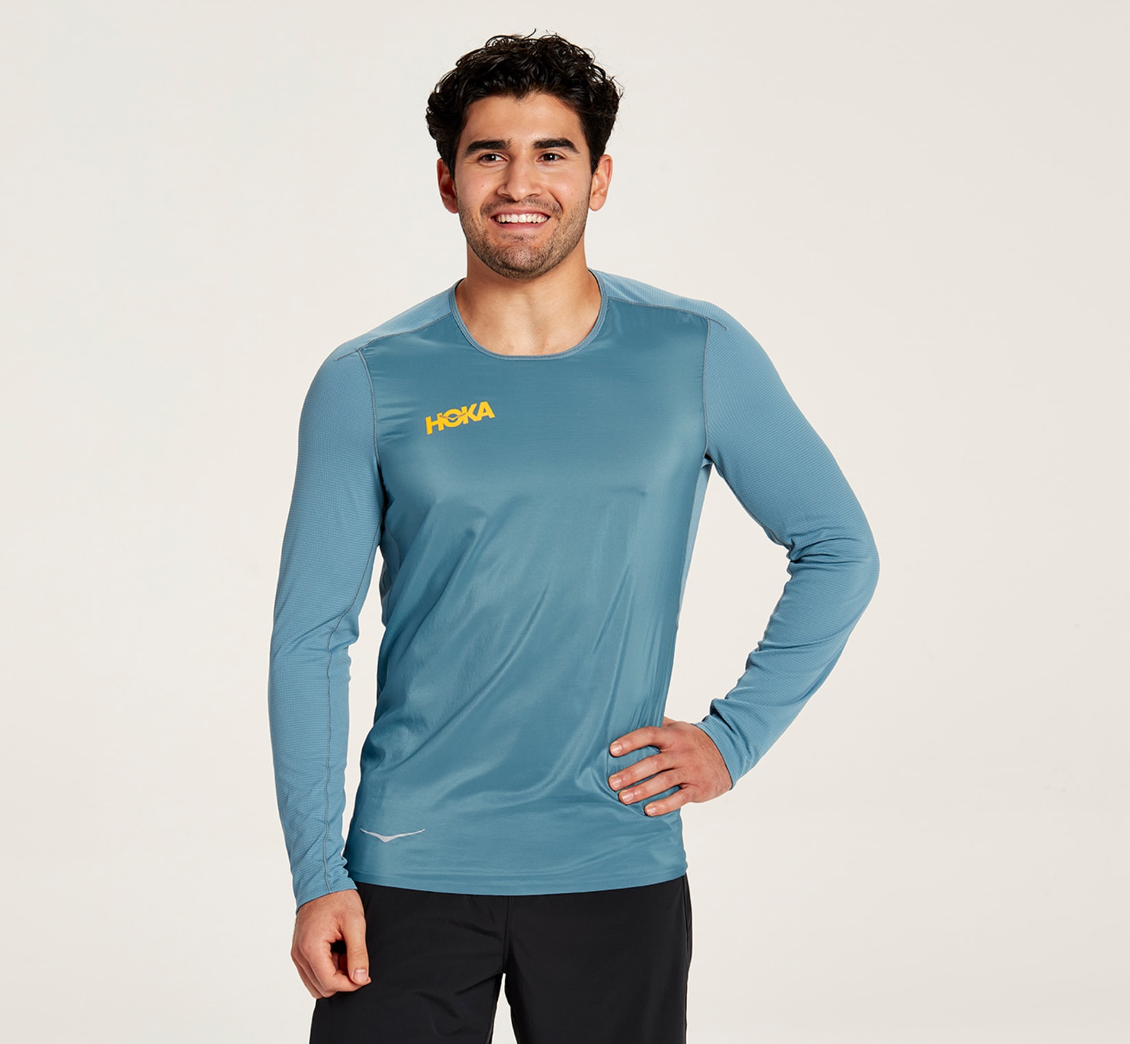 HOKATシャツ アパレル｜トップス｜メンズ】HOKA® 公式サイト（ホカオネオネ™）