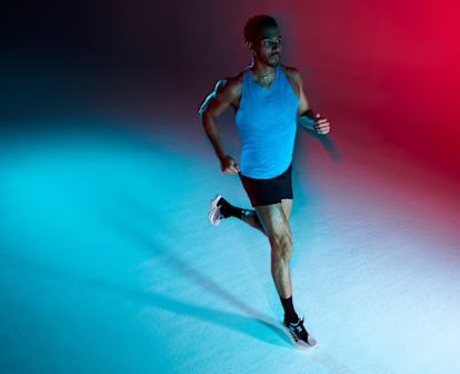 HOKA ホカ　awaken energy セットアップ　美品　サイズL HOKA ONE ONE】全路面対応・防水仕様モデルの新作「CHALLENGER