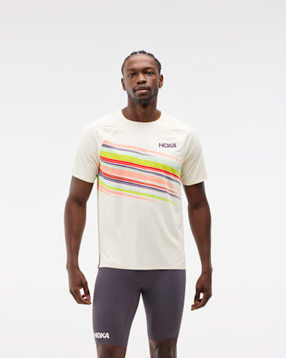 ひ*し様 HOKA 陸上用シャツ S ホワイト/マルチカラー HOKA®公式サイト【レース デイ ショート スリーブ|Race Day Short