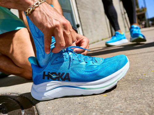 HOKA® 公式サイト【クリフトンが愛される10の理由】ホカオネオネ™ HOKA® 公式サイト【クリフトンが愛される10の理由】ホカオネオネ™
