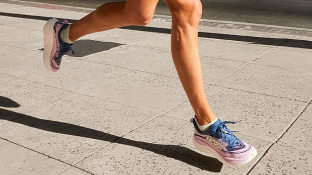 HOKA®公式サイト【Hoka エッセンシャル フーディ|HOKA ESSENTIAL