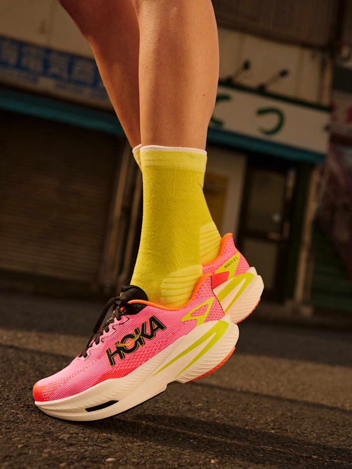 早い者勝ち！未使用新品　25.0 HOKA オレンジ スニーカー ホカ（HOKA）ランニングシューズ ジナール ZINAL レギュラー