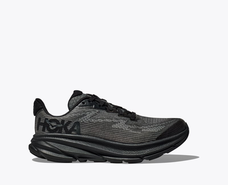 HOKA Clifton 9 Shoes in Black/Carbon Black, Size 3.5Y