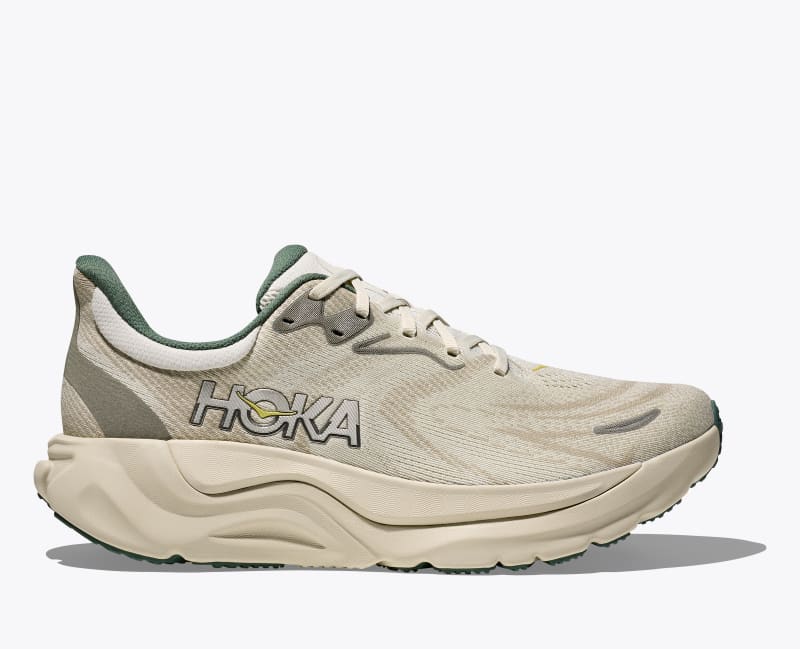 HOKA Men's Arahi 8 Shoes in Truffle Salt/Oyster Mushroom, Size 7.5