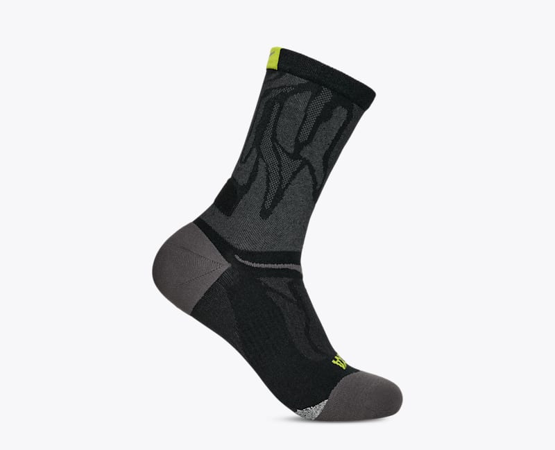 HOKA Men's Clifton Crew Run Sock in Black, Size Large