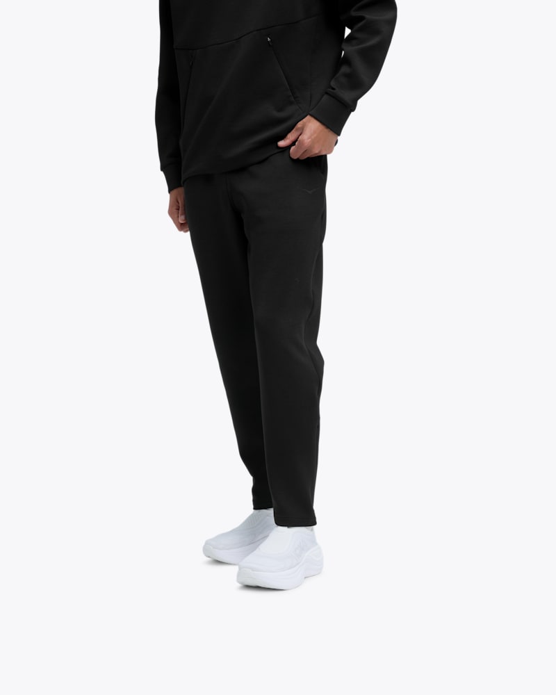 HOKA Men's Essential Recovery Pant in Black, Size Small