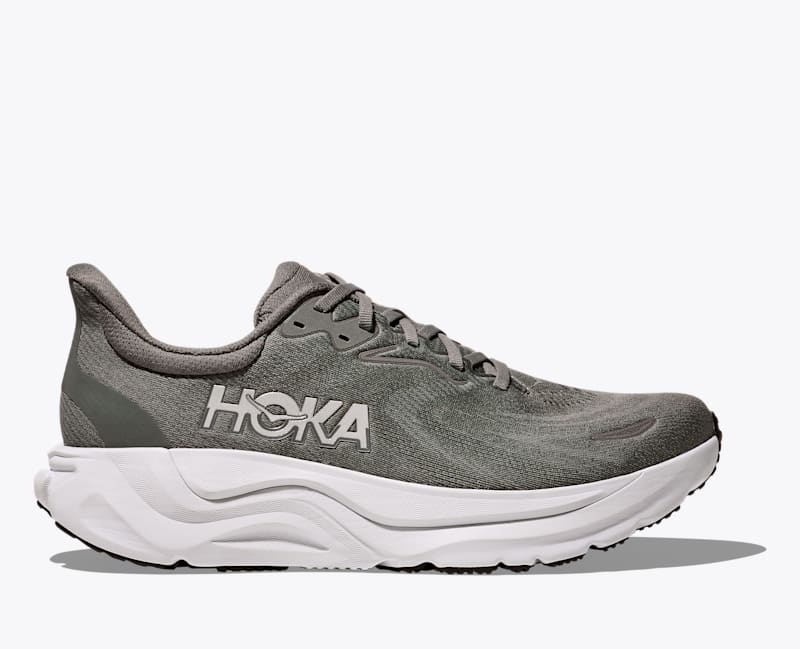 HOKA Men's Arahi 8 Shoes in Asteroid/Silver, Size 8
