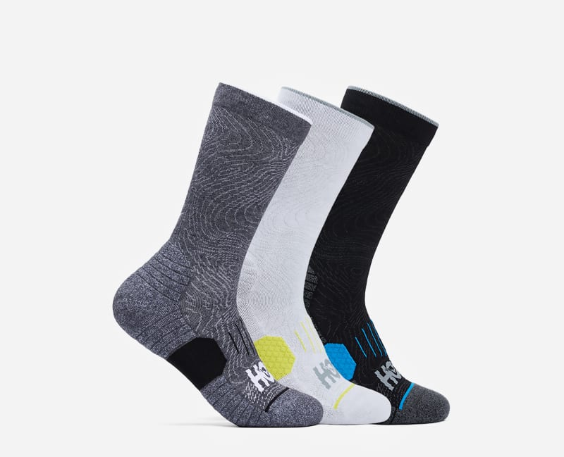 HOKA Lot de trois paires de chaussettes de running mi-hautes en White/Black/Grey Taille S