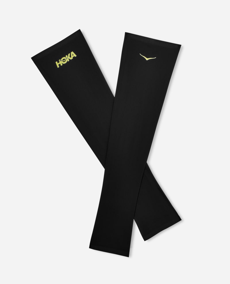 HOKA Airolite Arm Sleeves in Black, Size Medium