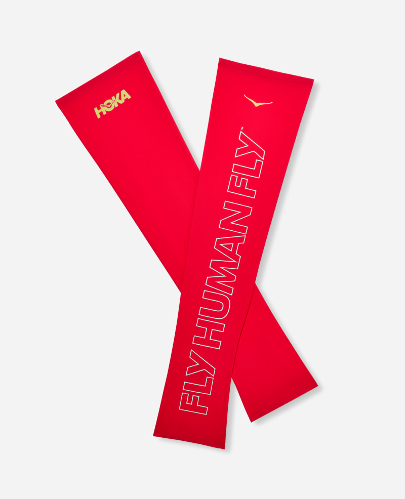 HOKA Airolite Arm Sleeves in Cerise, Size Large
