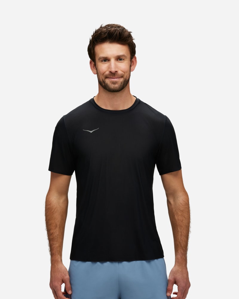 HOKA Men's Airolite Run Top in Black, Size Large