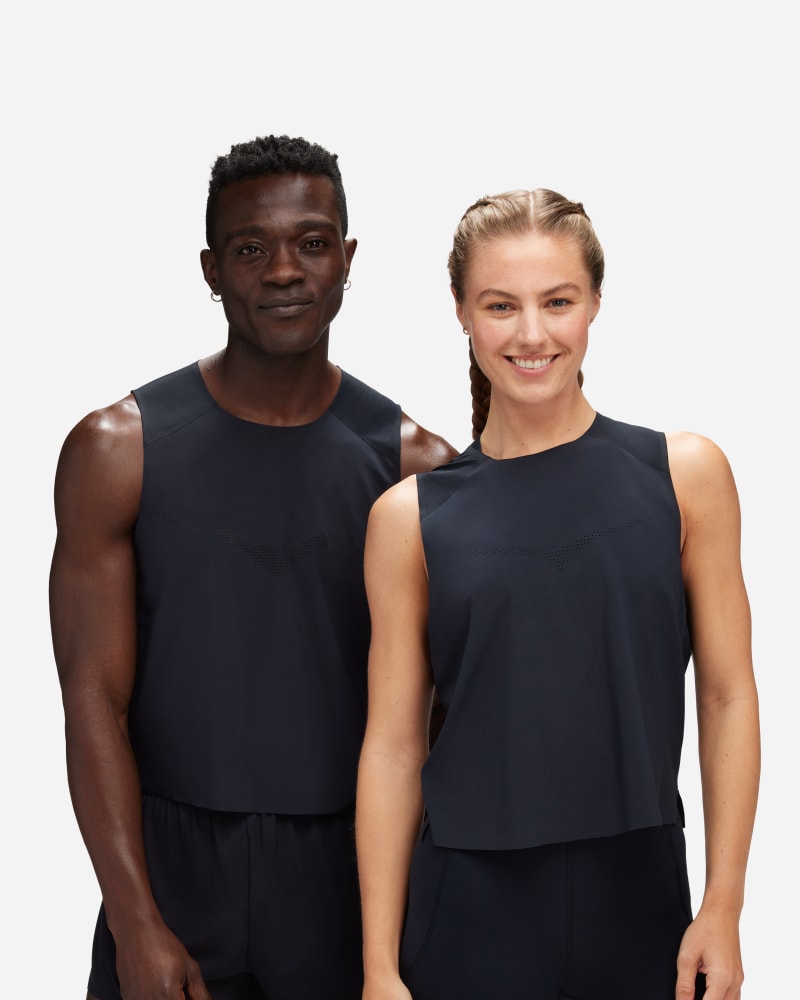HOKA Débardeur Race Day en Black Taille M | T-Shirts À Manches Courtes