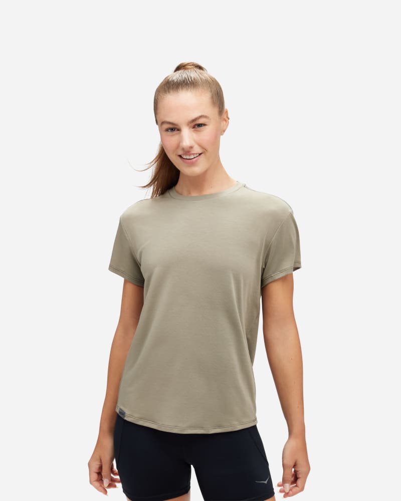HOKA Essential T-shirt voor Dames in Olive Haze, maat L | Shirts Met Korte Mouwen