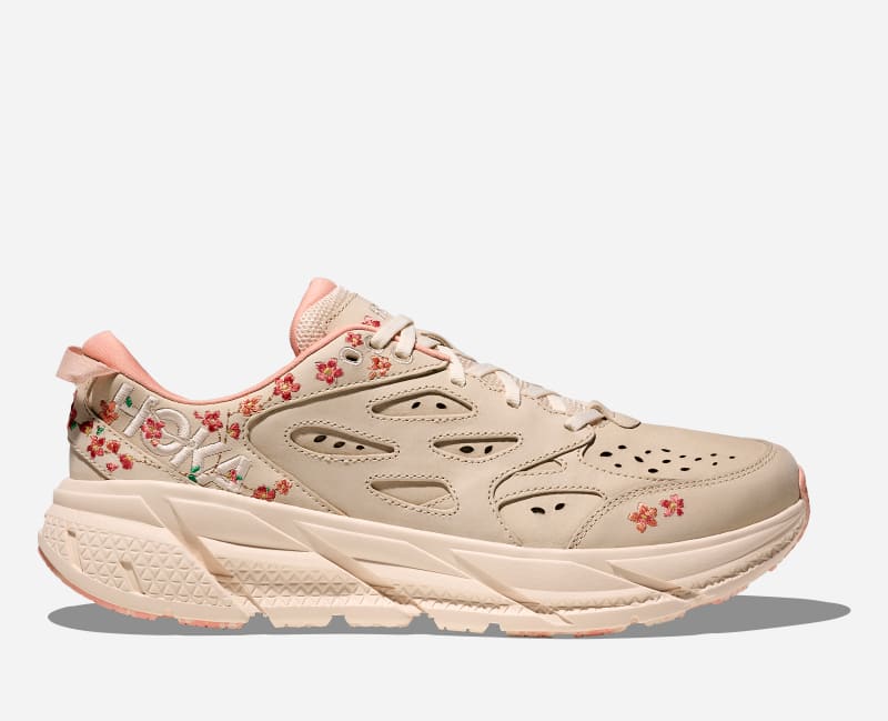 HOKA Vibrant Bloom Clifton L Lifestyle Shoes in Vanilla/Dry Clay, Size 7.5