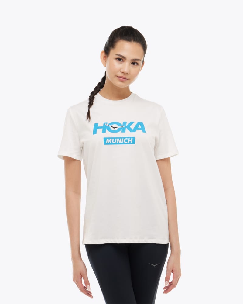 HOKA Munich City T-shirt voor Dames in White, maat S | Shirts Met Korte Mouwen