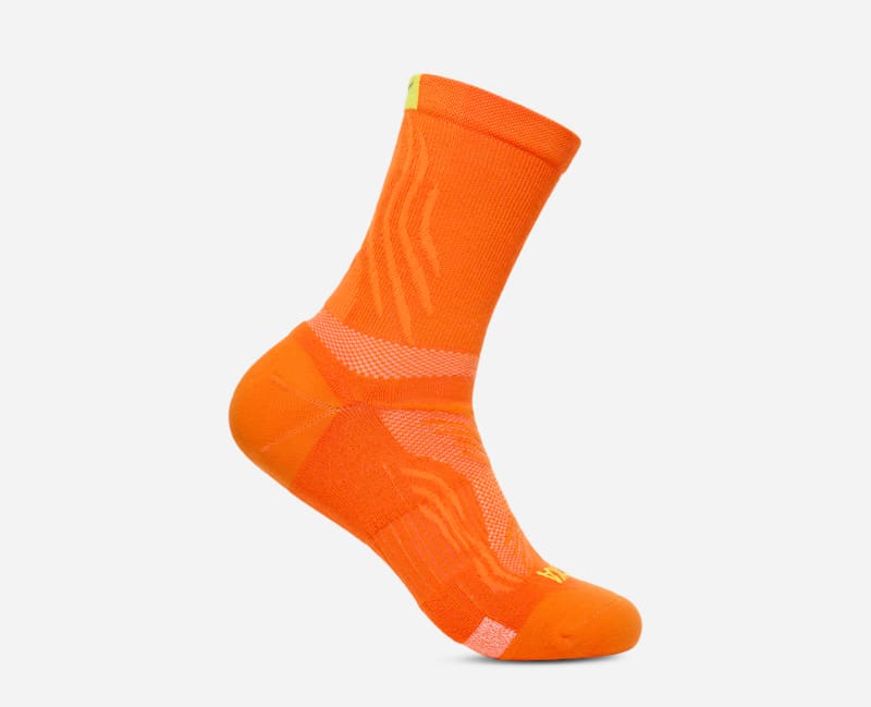 HOKA Bondi Quarter Run Sock Shoes in Electric Tangerine, Size Medium