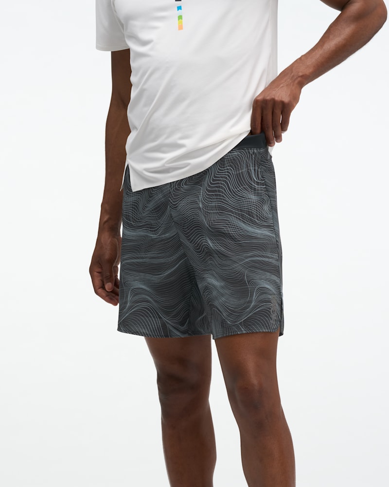 HOKA Men's Glide Short 7'' 2in1 in Black/White Prt, Size Small
