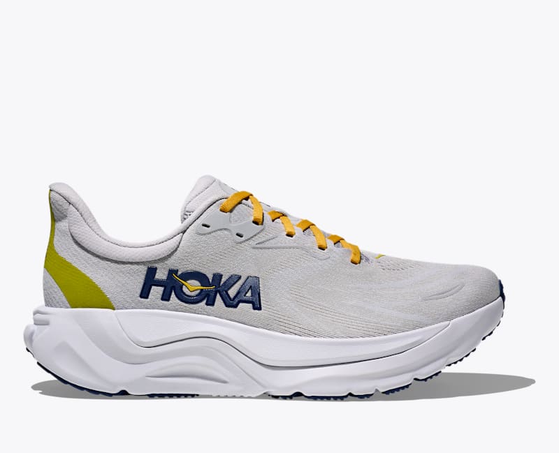 HOKA ランニングシューズ プロトタイプ ホワイト/イエロー ランニングシューズ|メンズ】HOKA® 公式サイト(ホカオネオネ™)