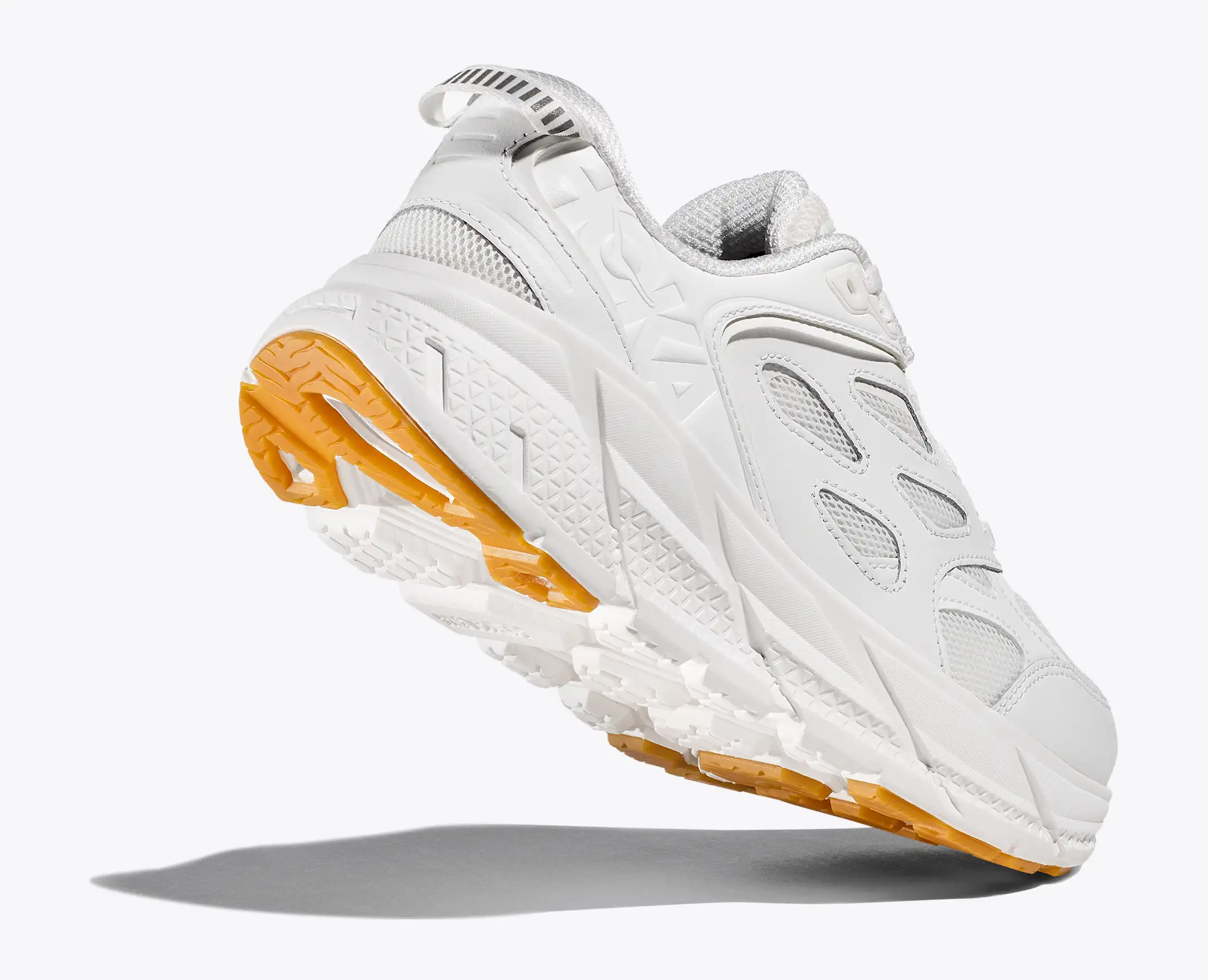 HOKA 27センチ atmosよりHOKA ONE ONEの中で最大級のクッショニングモデル