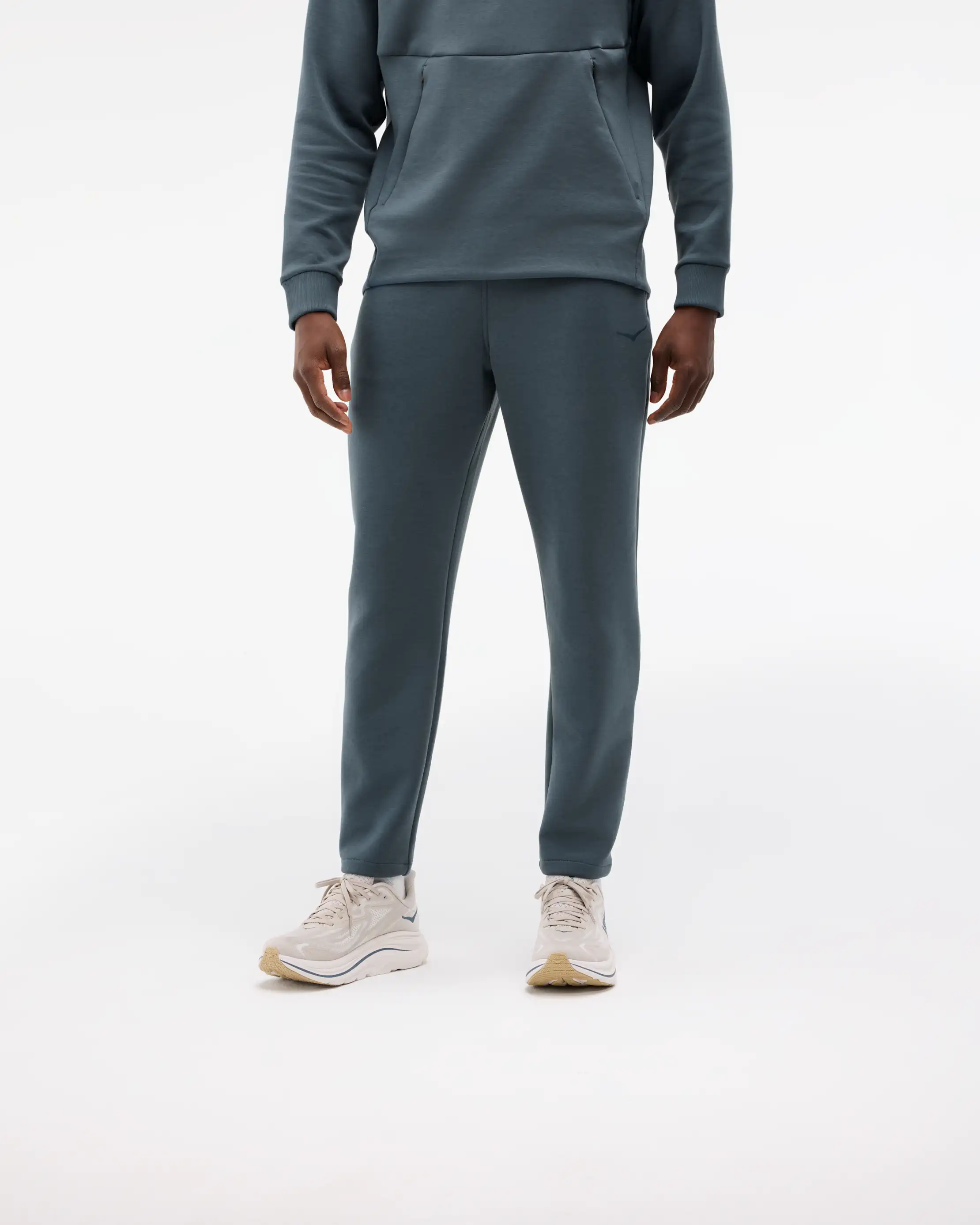 HOKA トレーニングパンツ グレー HOKA ONE ONE® Essential Recovery Pant for Men | HOKA ONE ONE®