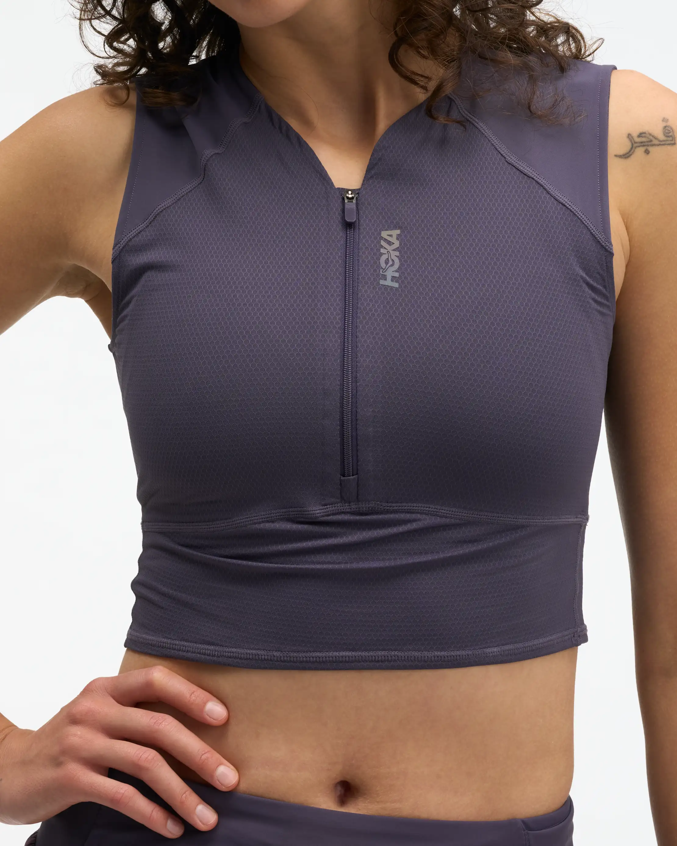ウォーキング・ランニングウェア charbon REDA WOOL SPLASH DYE SLEEVELESS HOKA SkyBreeze Crop Tank for Women | HOKA® AD