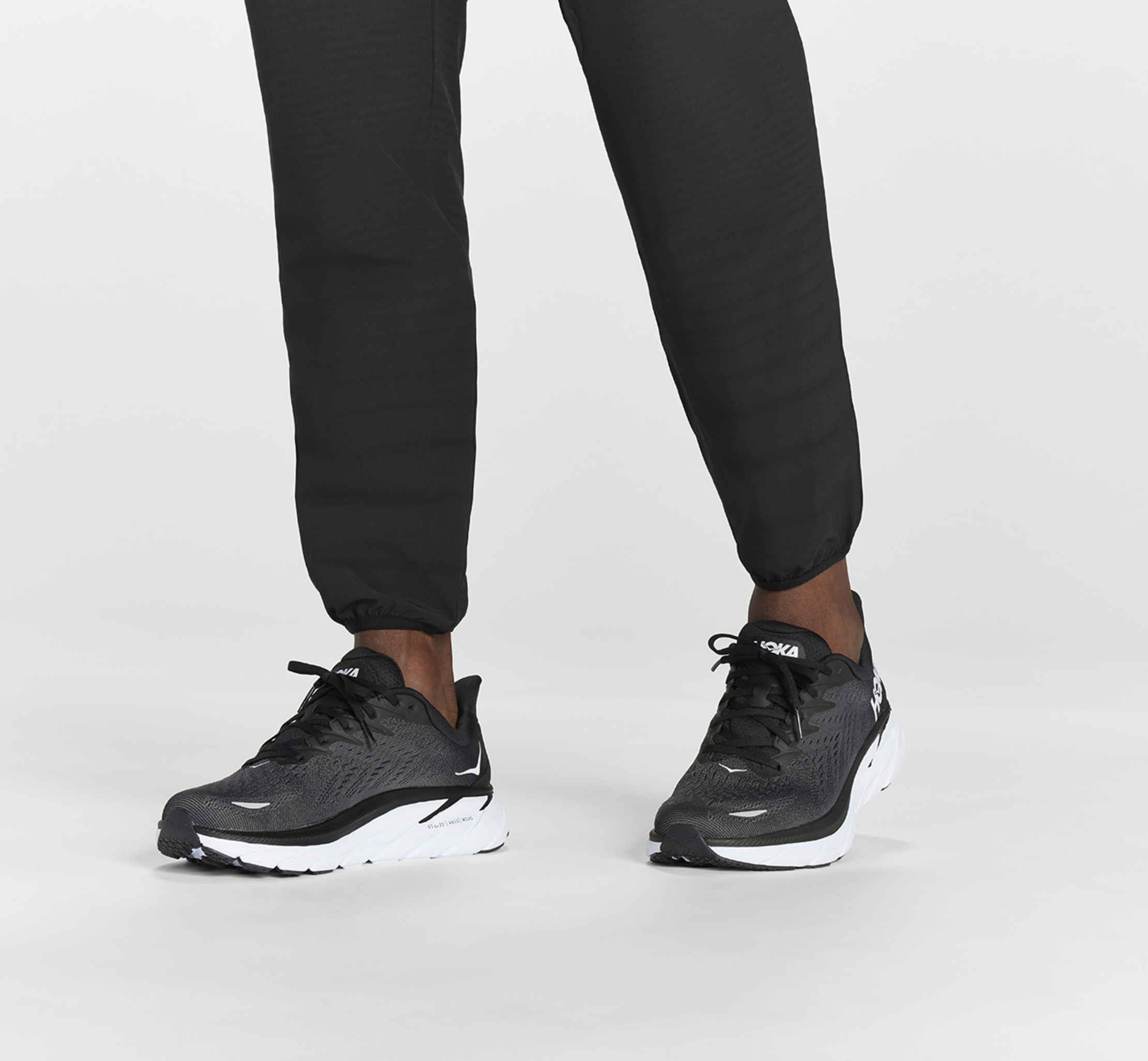 HOKA ONE ONE ホカオネオネ MISSION JOGGER 1128267-BLK_1.jpg?_s=RAABAB0