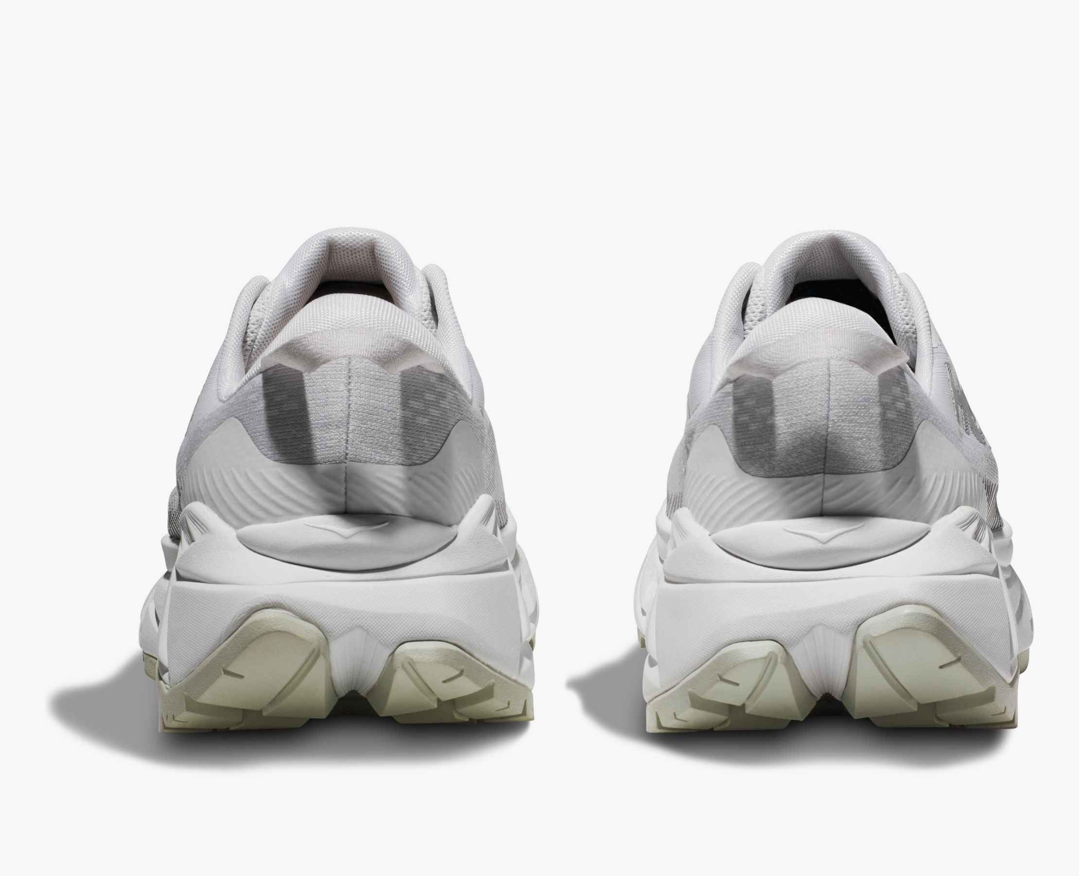 HOKA ベージュ スニーカー U SKYLINE FLOAT X HOKA SKYLINE-FLOAT X SHIFTING SAND / EGGNOG（ホカ