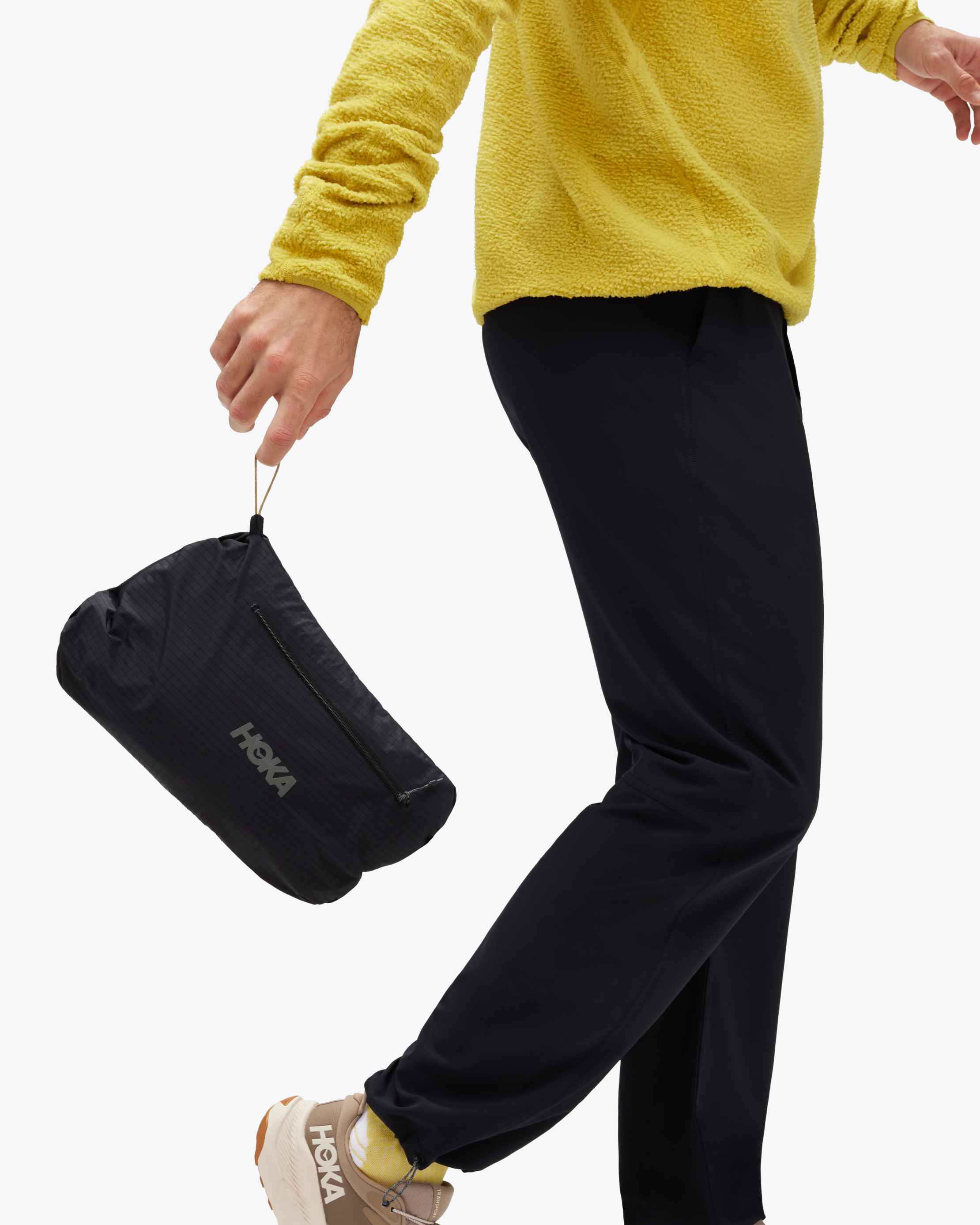 HOKA フード付きジャケット Mサイズ 1151130-BLK_01.png?_s=RAABAB0