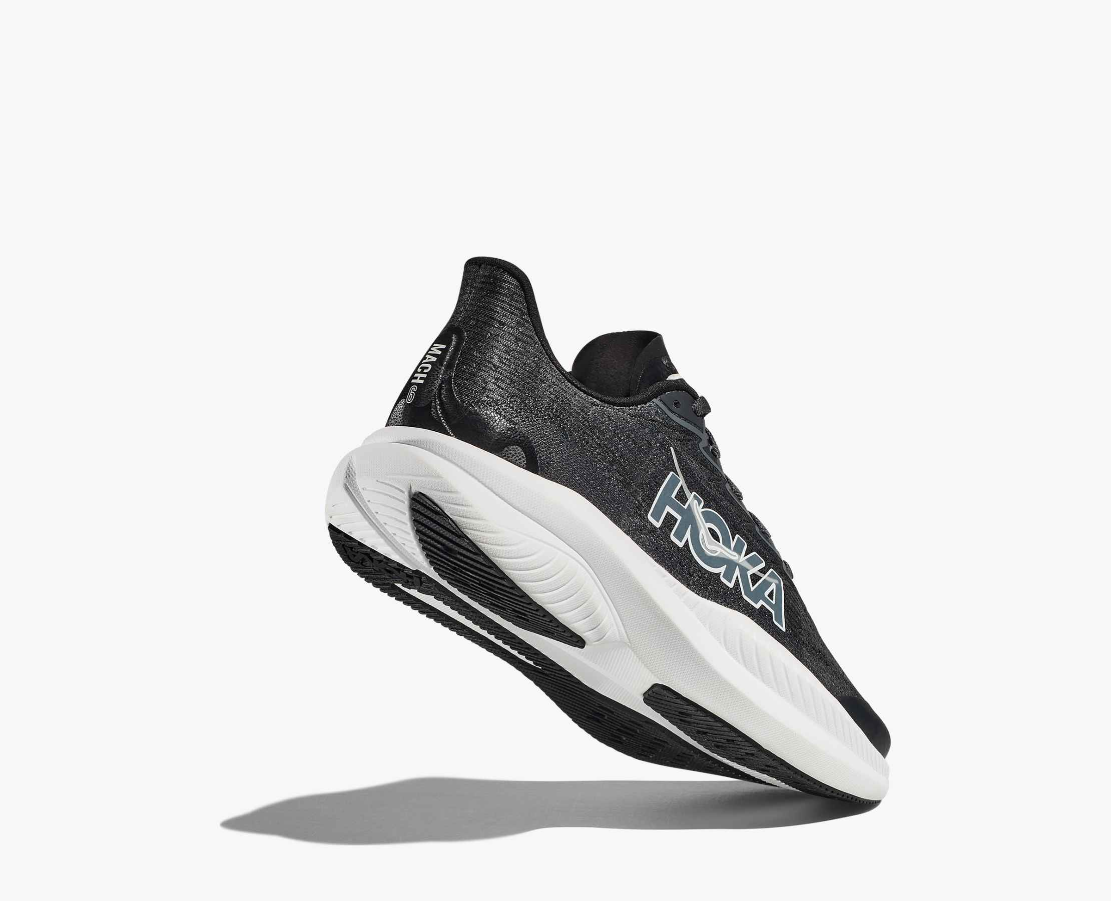 シューマッハ6個 HOKA MACH 6 WHITE/NIMBUS CLOUD - MENS - Lamey Wellehan Shoes