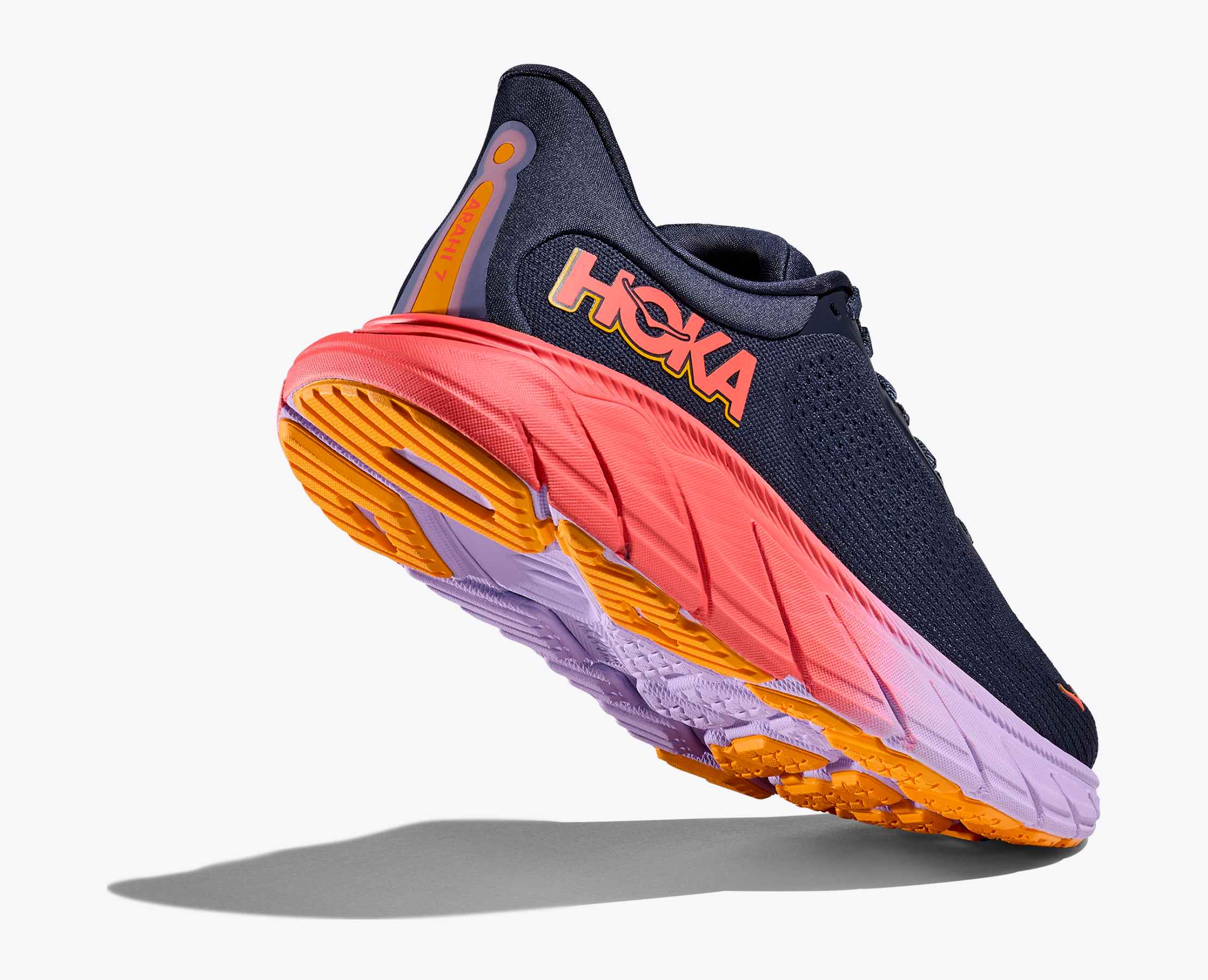arrows hello AT01/紅(BENI) Hoka Women's Arahi 8 Running Shoes | TYLER'S