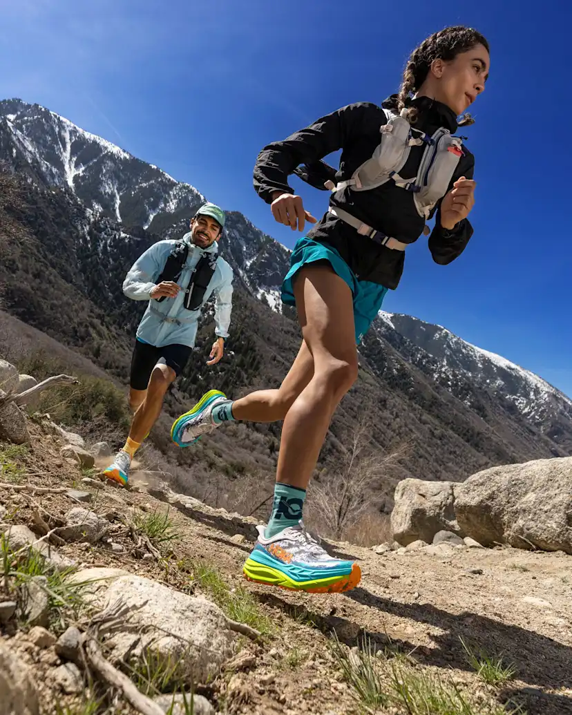 Женские куртки Hoka Skyflow Jacket — фото 4
