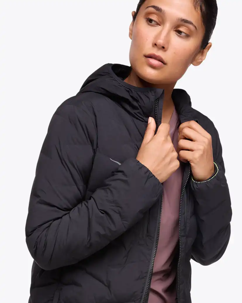 Женские куртки Hoka Skyfill Outdoor Jacket — фото 4