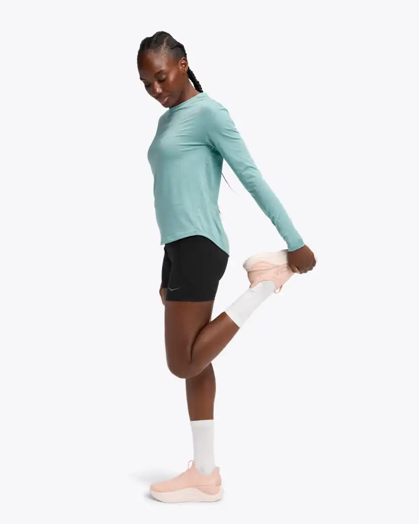 Женские футболки Hoka Essential LS Tee — фото 3