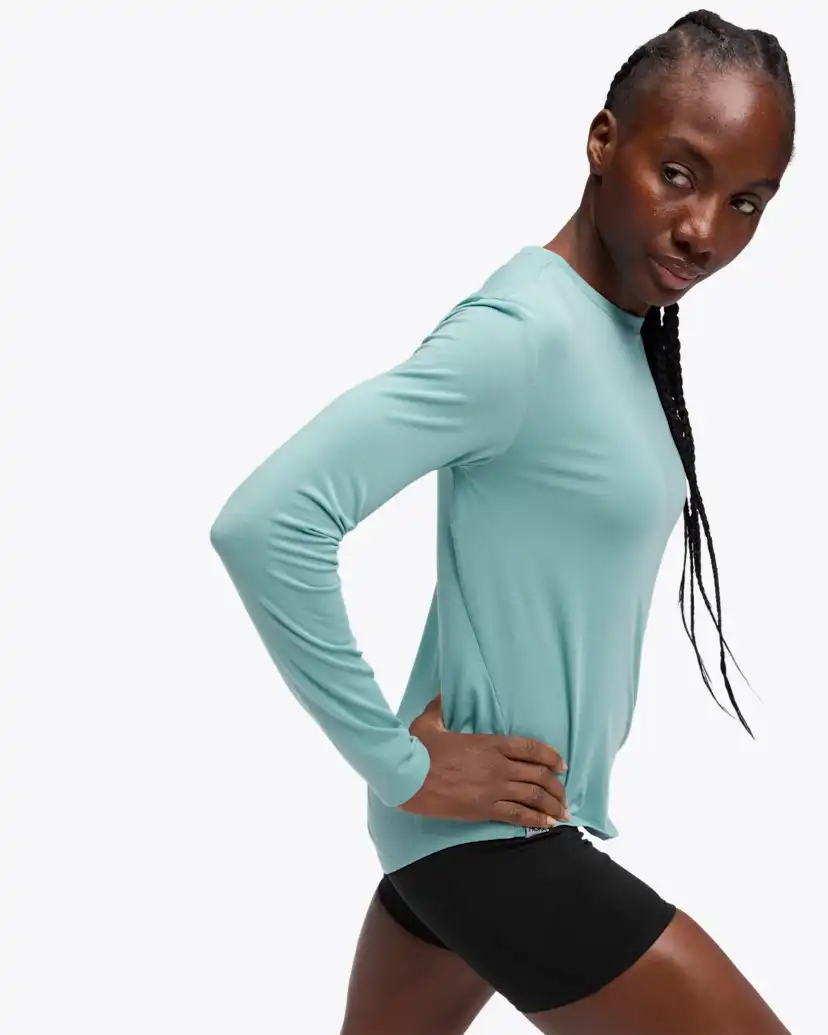 Женские футболки Hoka Essential LS Tee — фото 4